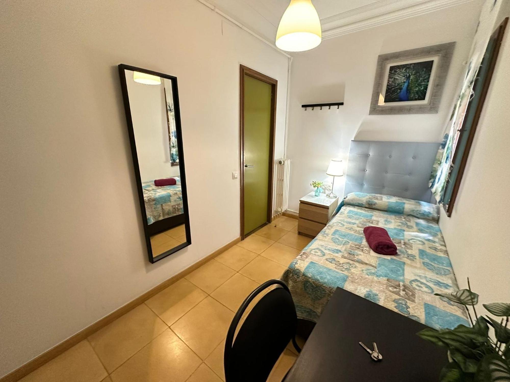 Alojamiento Nuevo Balmes Barcelona Exterior photo