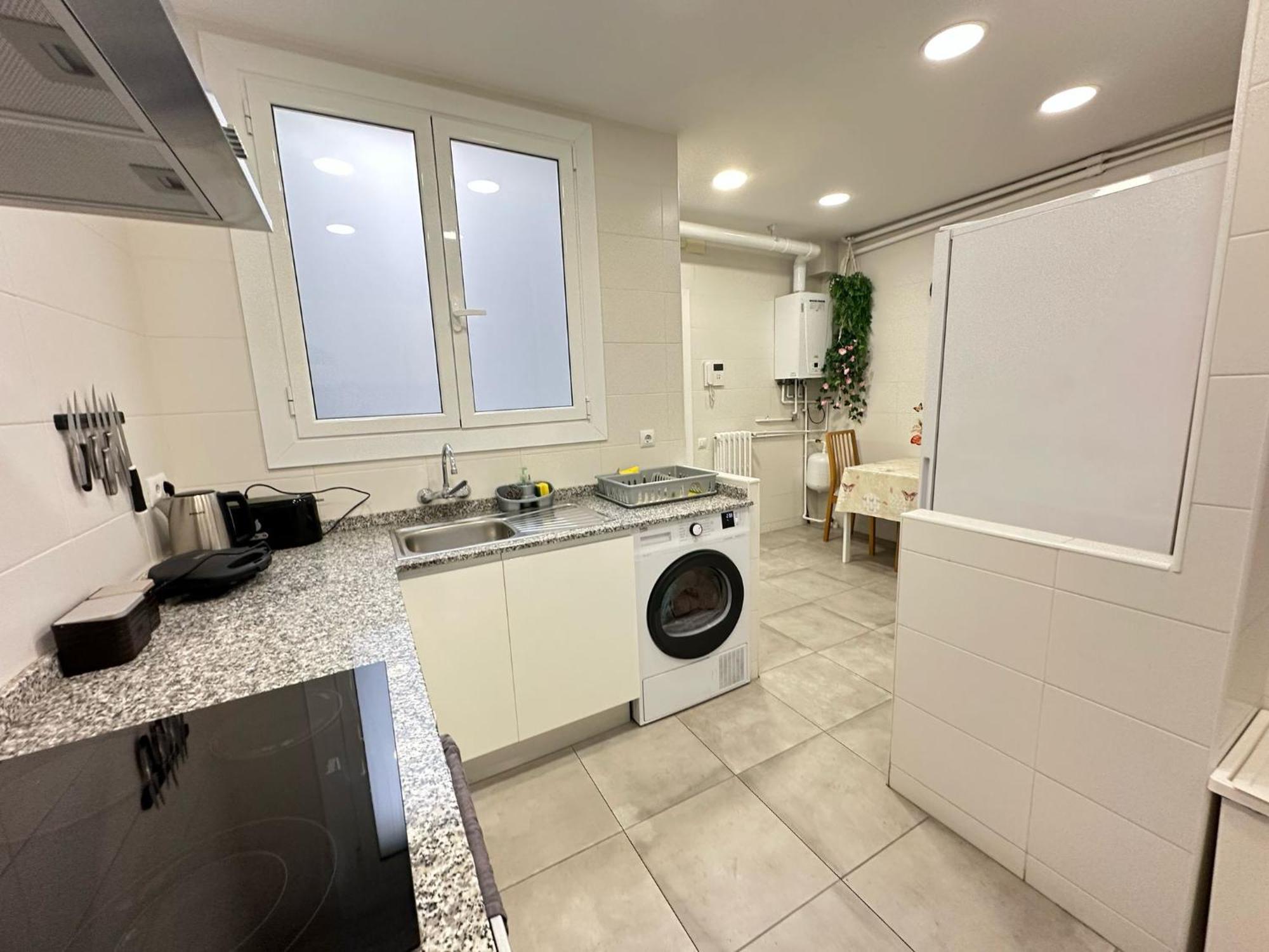 Alojamiento Nuevo Balmes Barcelona Exterior photo