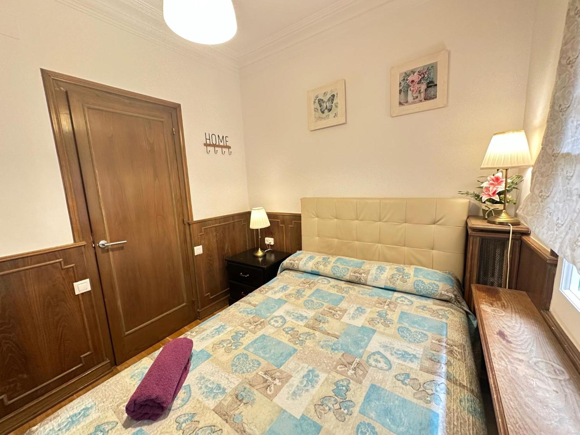 Alojamiento Nuevo Balmes Barcelona Exterior photo